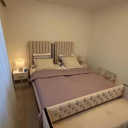 Villa Private House With Sauna And Winter Garden *